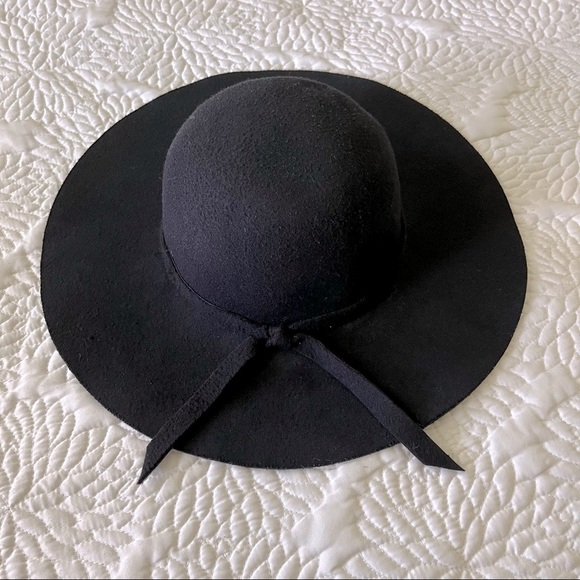 Vintage Accessories - Perfect Black Hat